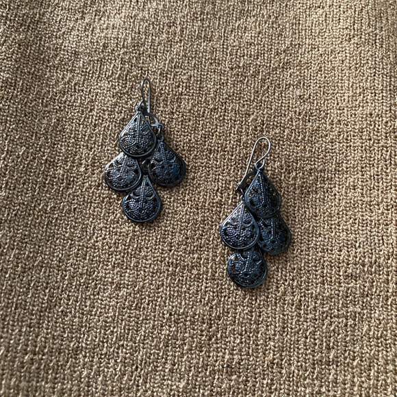 Unique Black Metallic Earrings - Picture 4 of 5